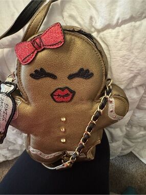 Betsey Johnson Gold Gingerbread Crossbody Bag with Pink Bow